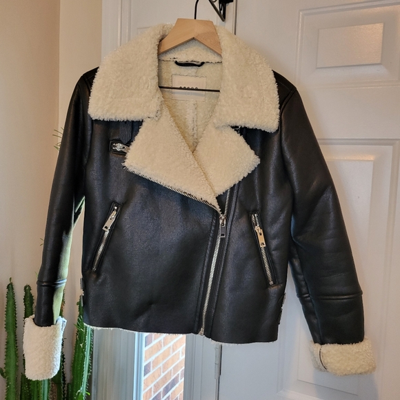 Blank NYC Jackets & Blazers - BLANKNYC Faux Leather Semi-Cropped Sherpa Lined Jacket, Size S Biker Emo Classy